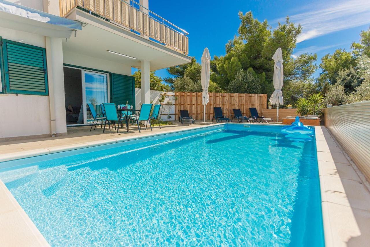 Nono Jure , Private Pool & Sauna Milna  Zewnętrze zdjęcie