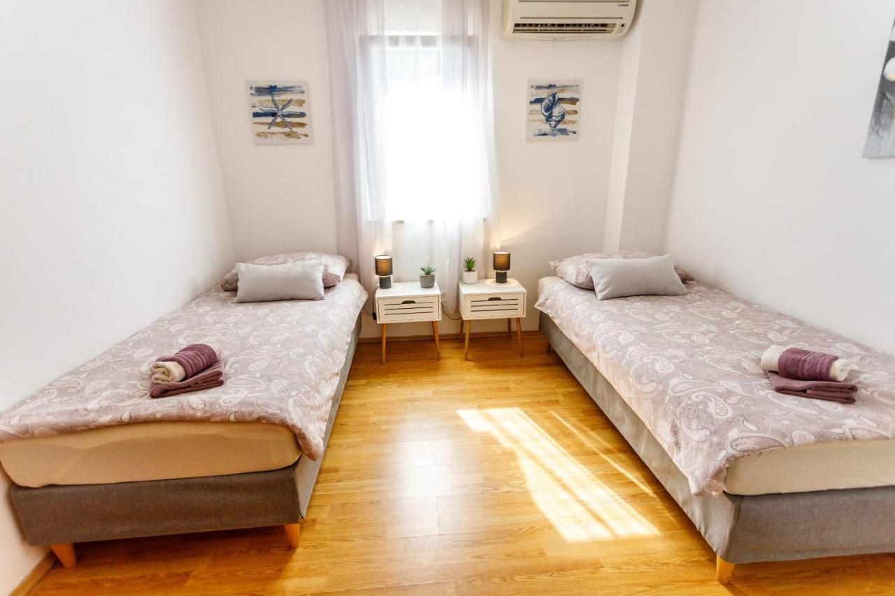 Nono Jure , Private Pool & Sauna Milna  Zewnętrze zdjęcie