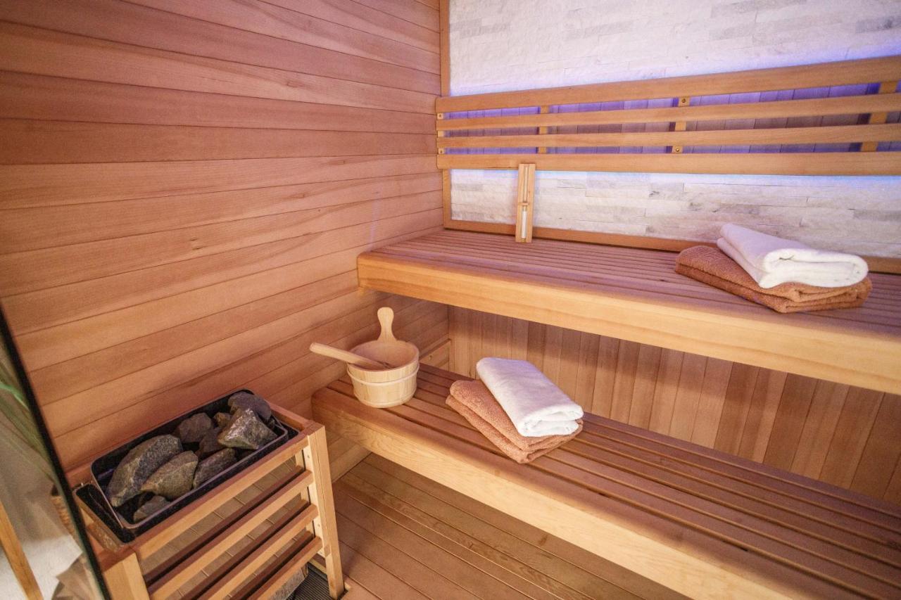 Nono Jure , Private Pool & Sauna Milna  Zewnętrze zdjęcie