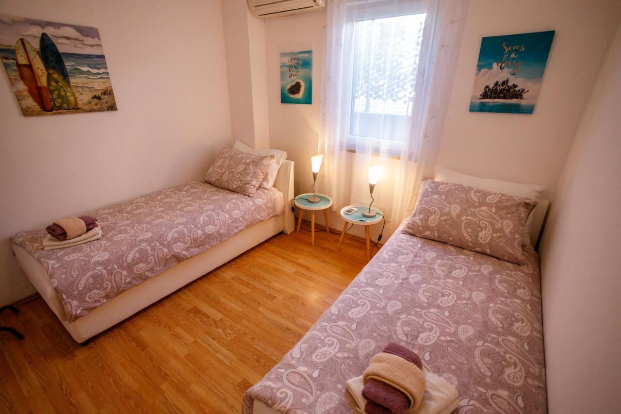 Nono Jure , Private Pool & Sauna Milna  Zewnętrze zdjęcie